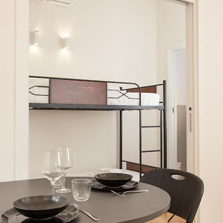 Klimt Central Station - Two Room Apartment Milán Exterior foto
