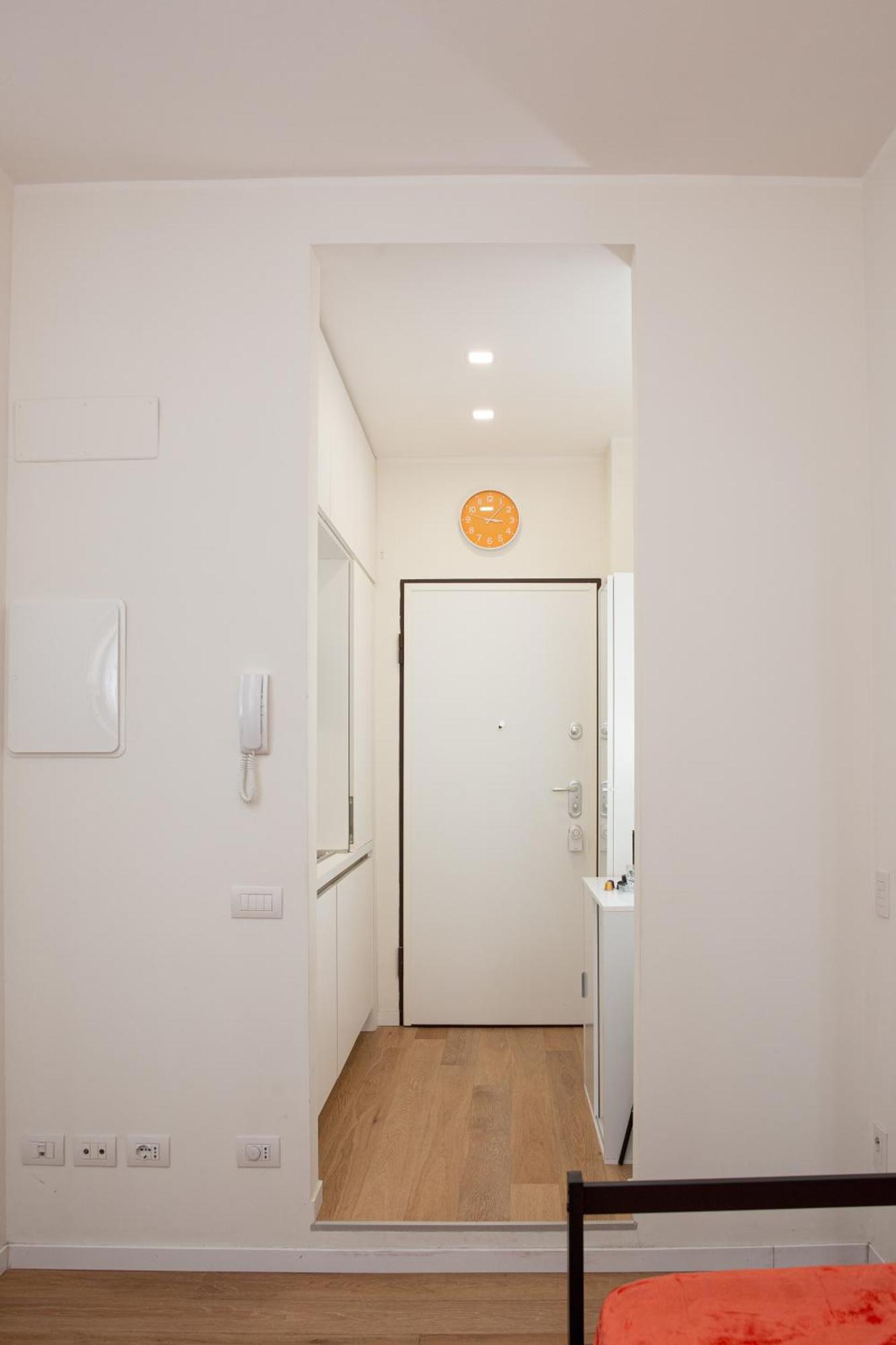 Klimt Central Station - Two Room Apartment Milán Exterior foto